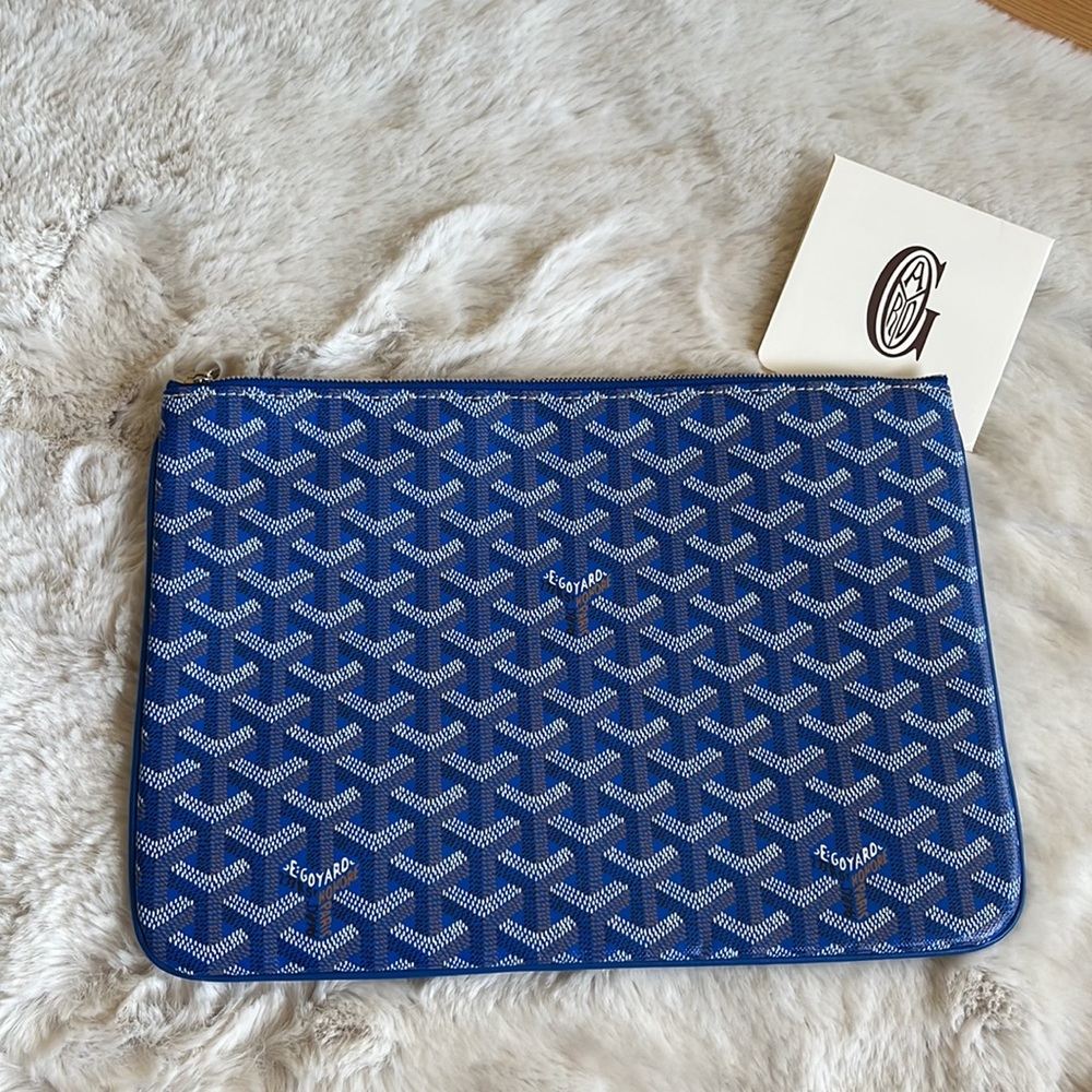 LIKE NEW!!! GOYARD Goyardine Senat Pochette MM in Sky Blue